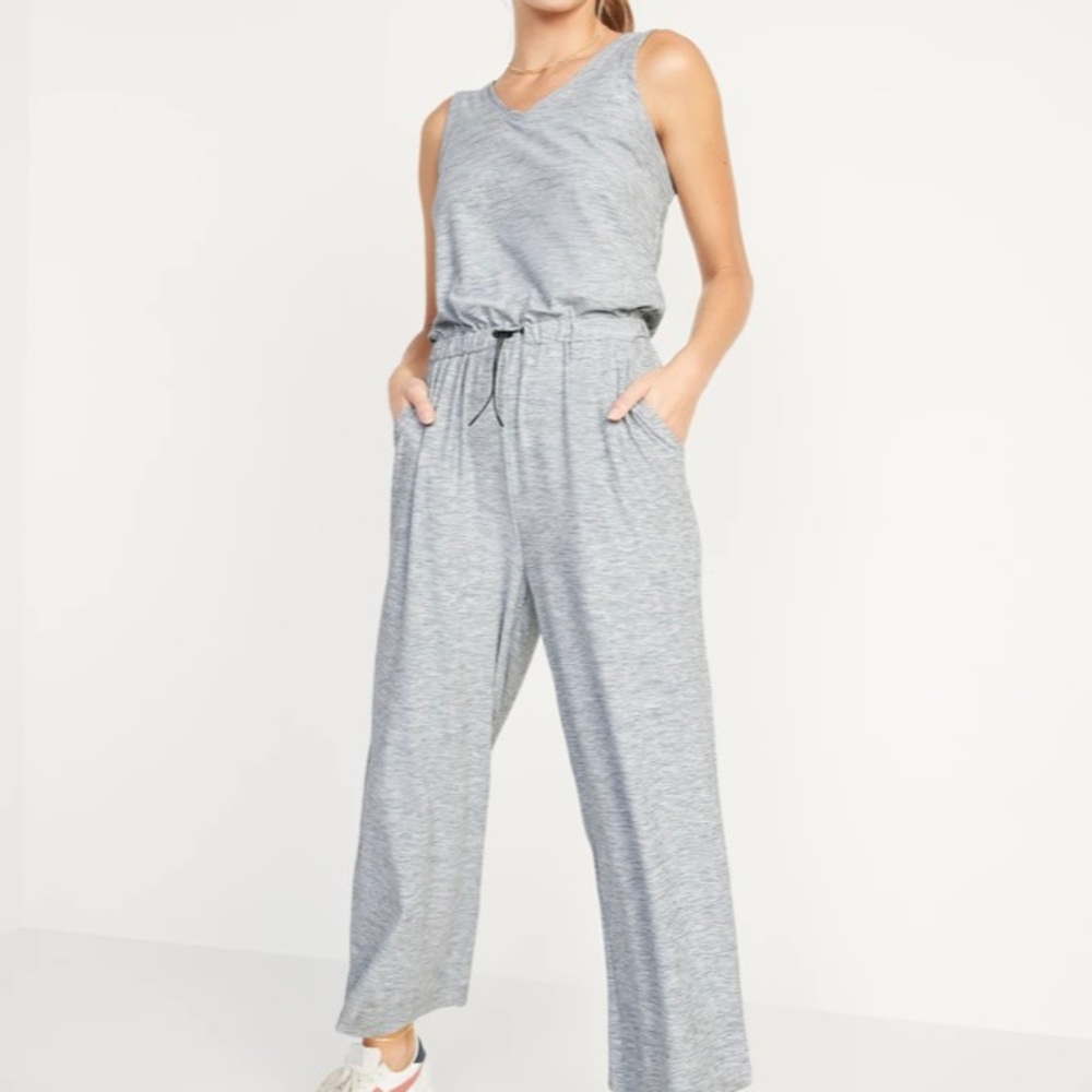 Next to new Old Navy romper, size M